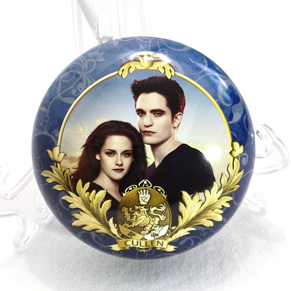 Twilight Saga Breaking Dawn Tin Christmas Ornament Edward Bella Cullen Jacob